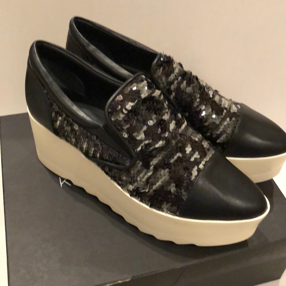 Kendall & Kylie platforms